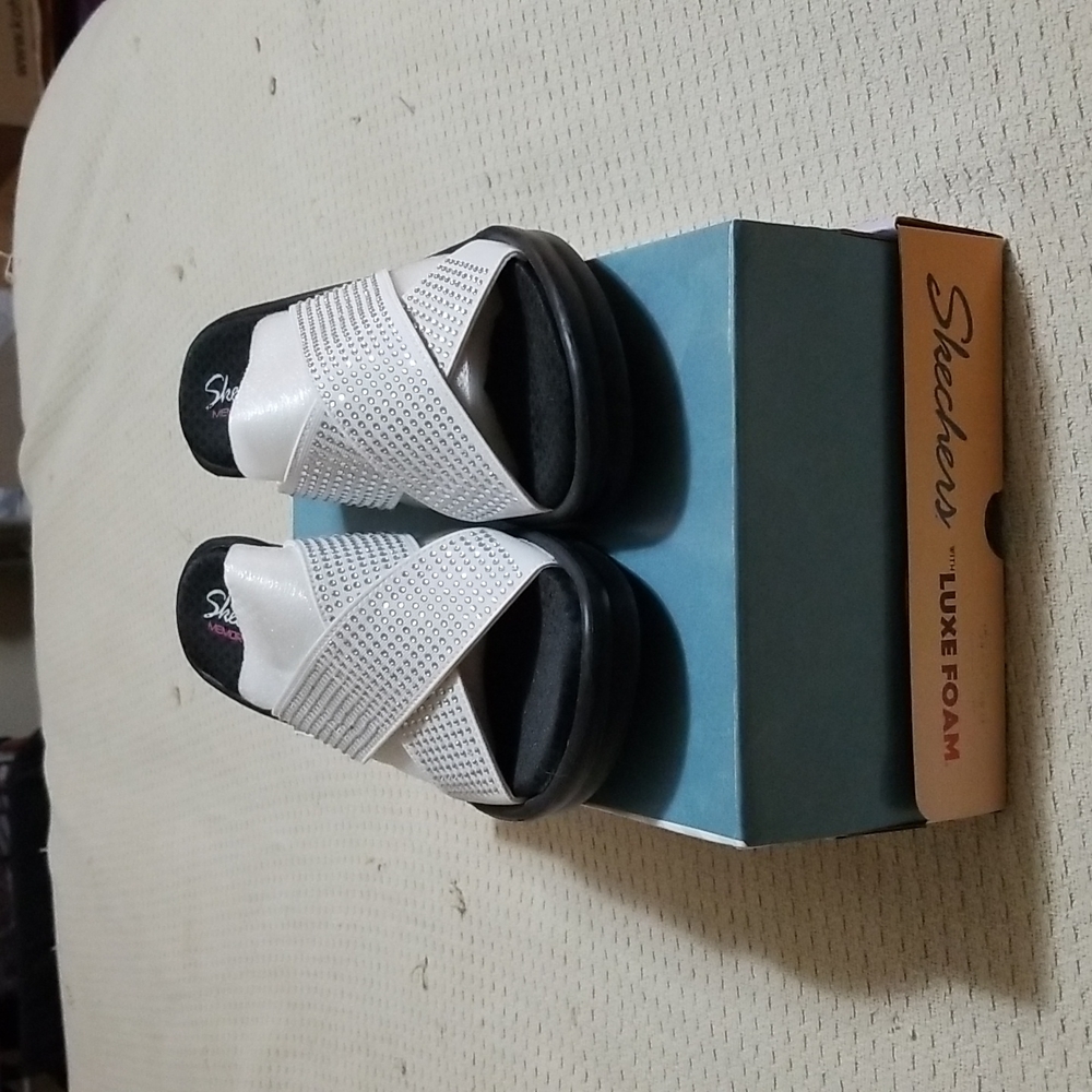 Skechers white sandals with wedge heel and memory foam
